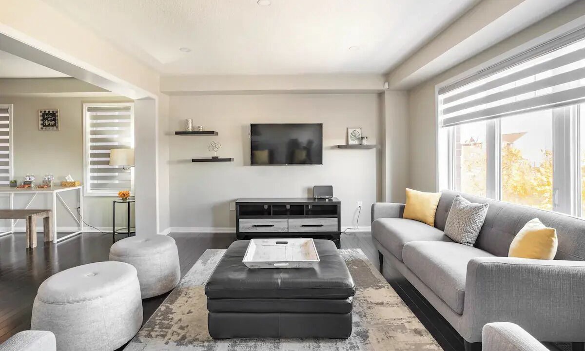 Photo of Livingroom in Brampton