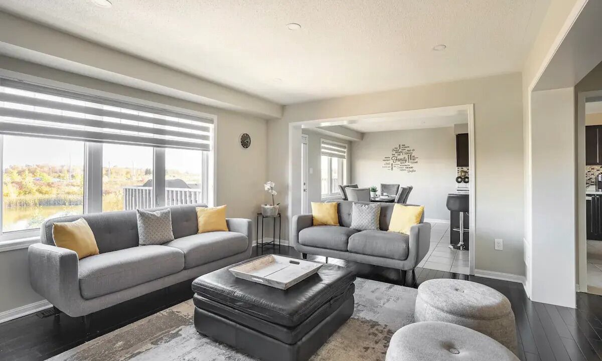 Photo of Livingroom in Brampton
