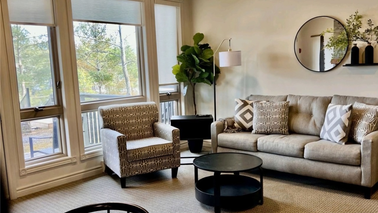 Photo of Livingroom in Huntsville