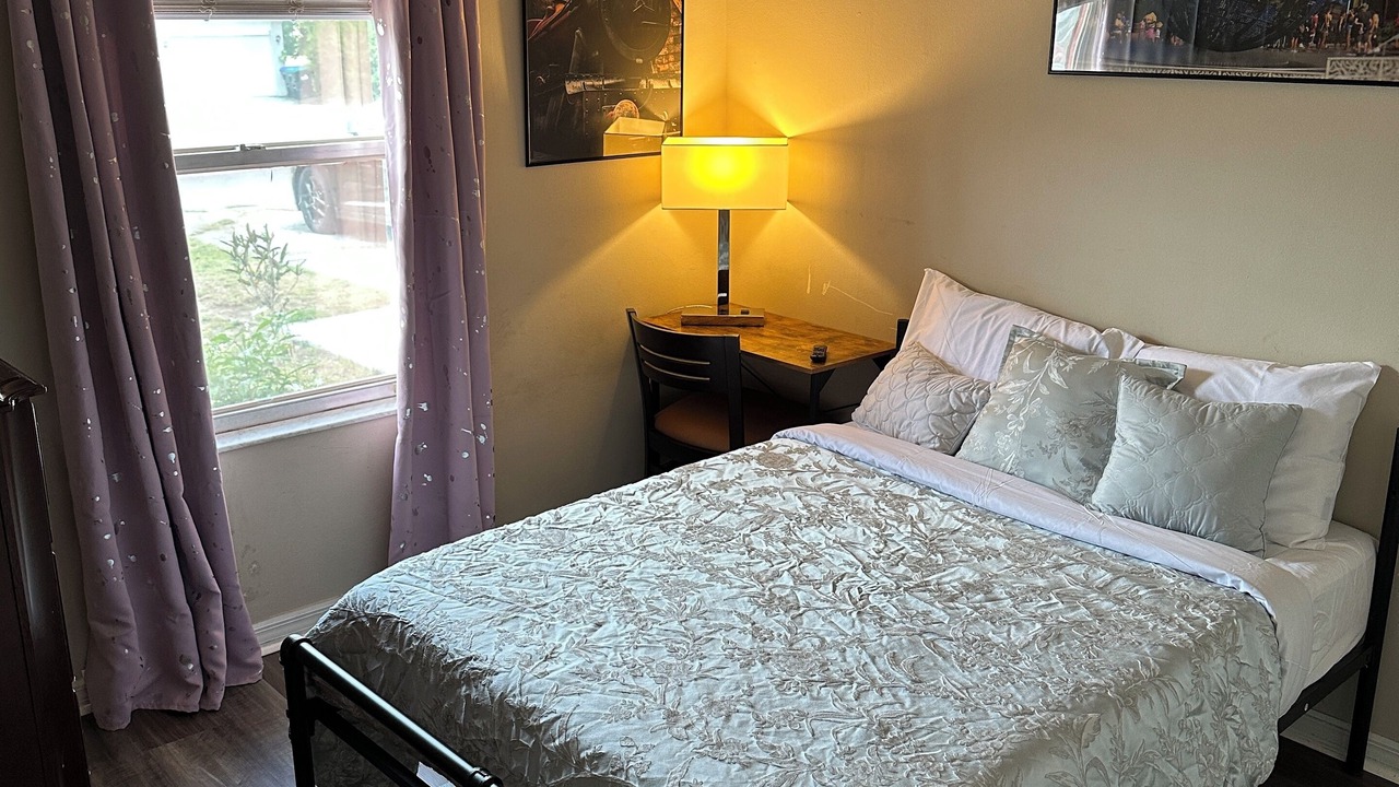 Photo of Bedroom in Orlovista