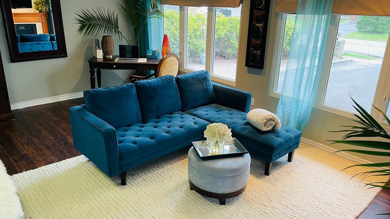 Photo of Livingroom in Oakville