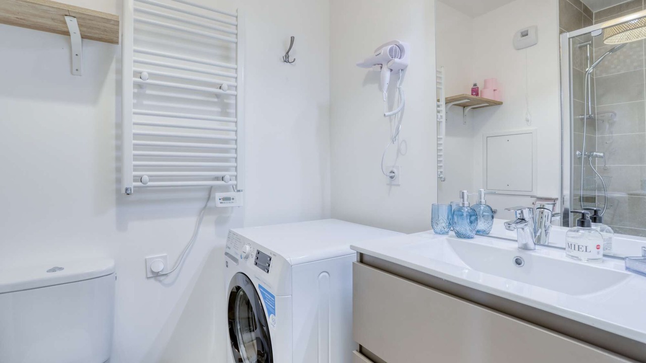 Photo of Bathroom in Le Blanc-Mesnil