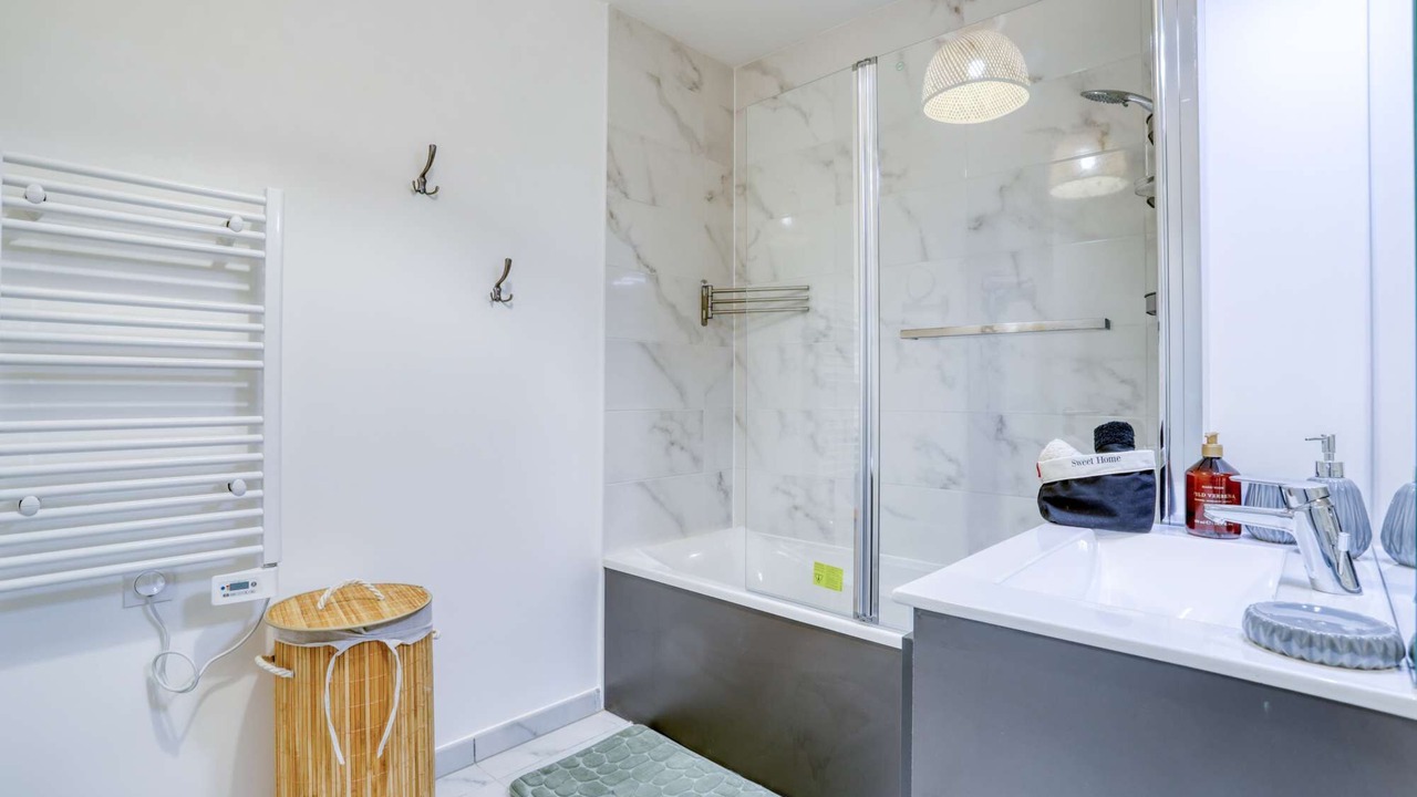 Photo of Bathroom in Le Blanc-Mesnil