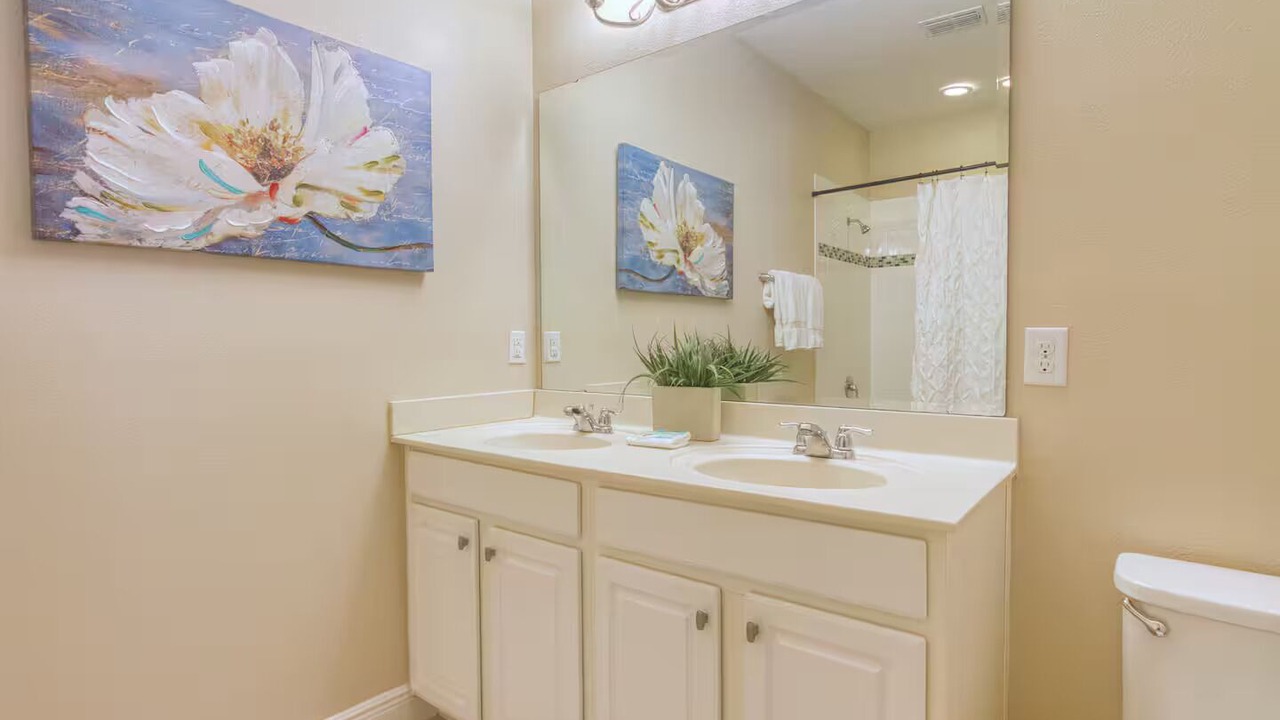 Photo of Bathroom in Sunridge Woods
