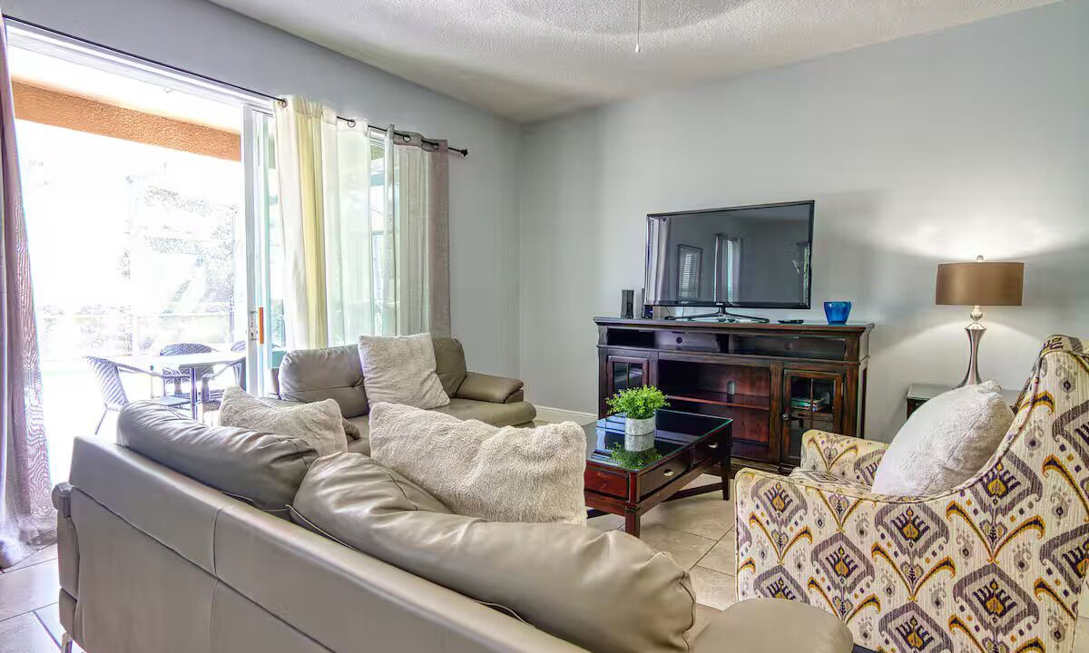 Photo of Livingroom in Sunridge Woods