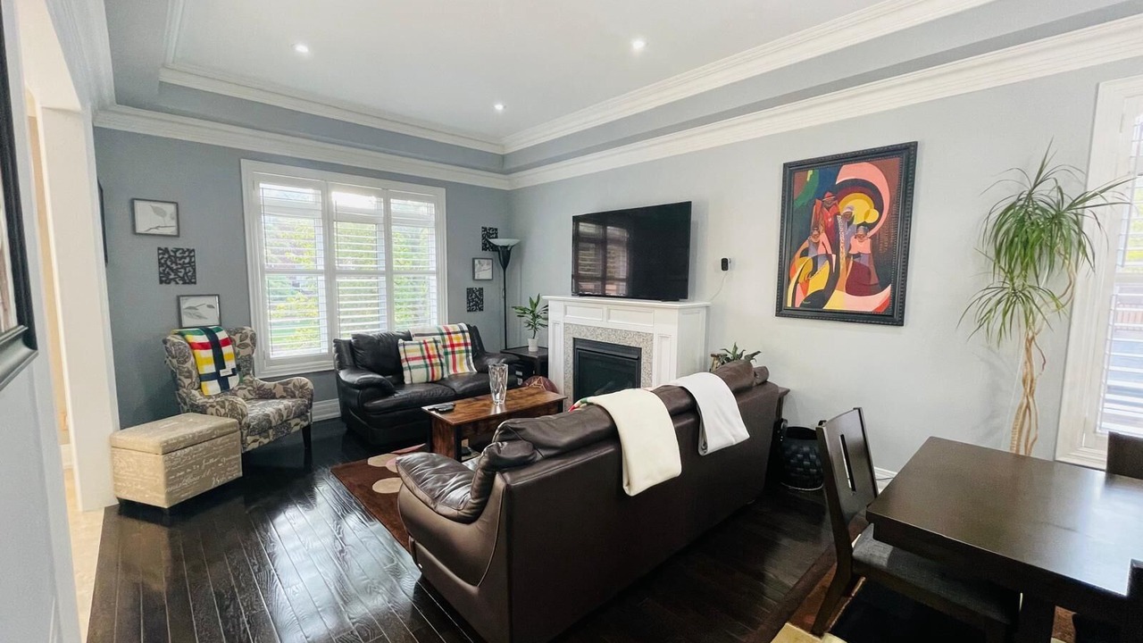 Photo of Livingroom in Richmond Hill