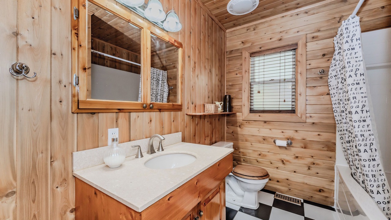 Photo of Bathroom in Northern Bruce Peninsula