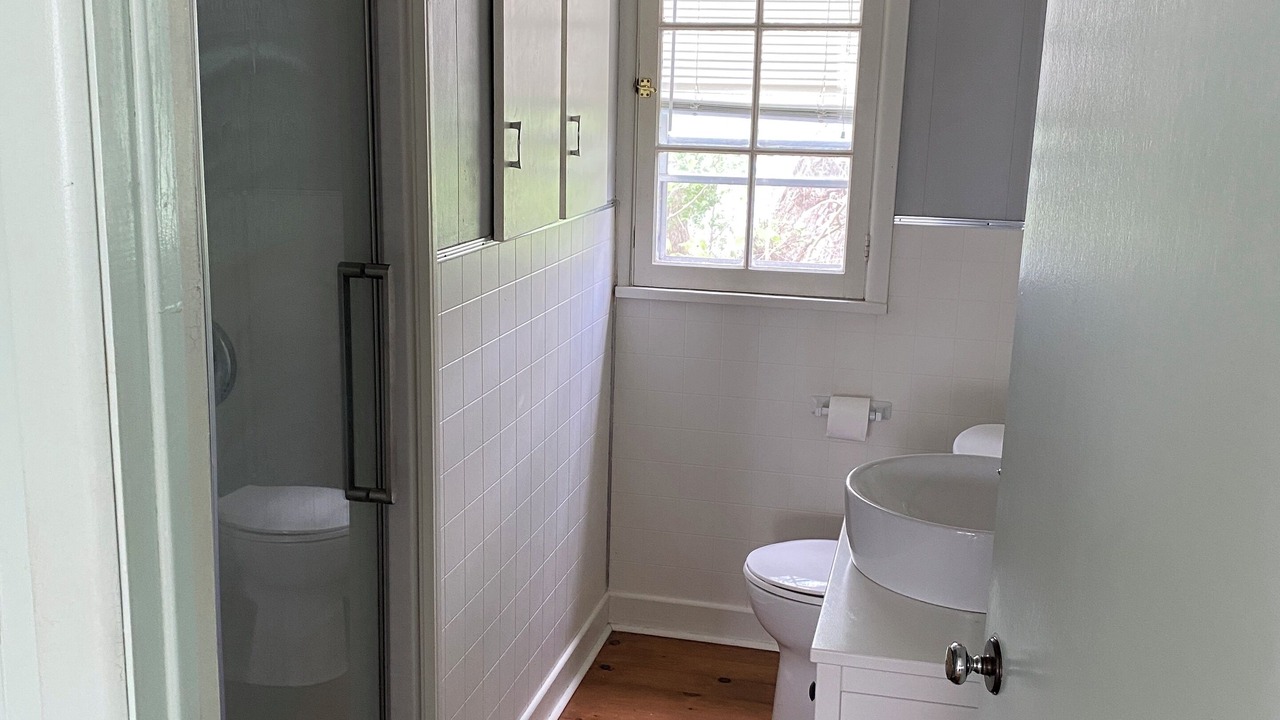 Photo of Bathroom in Waupoos