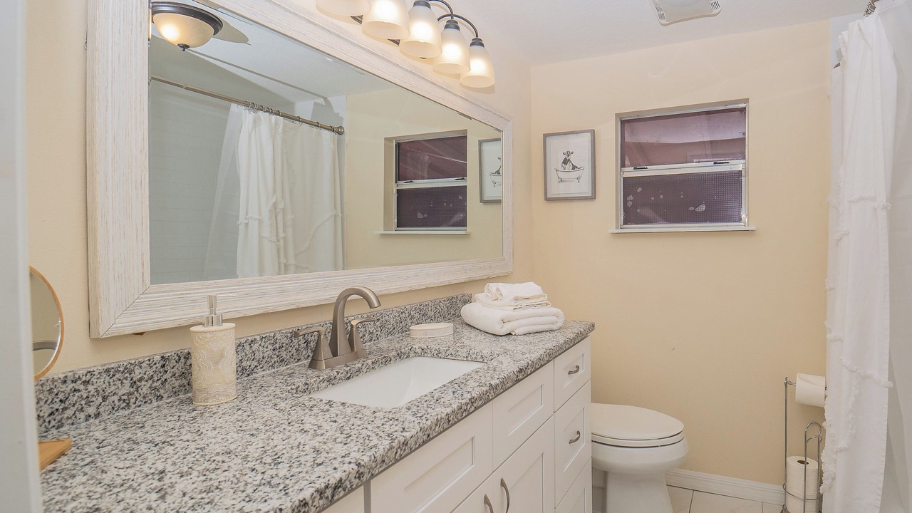 Photo of Bathroom in Dixieland