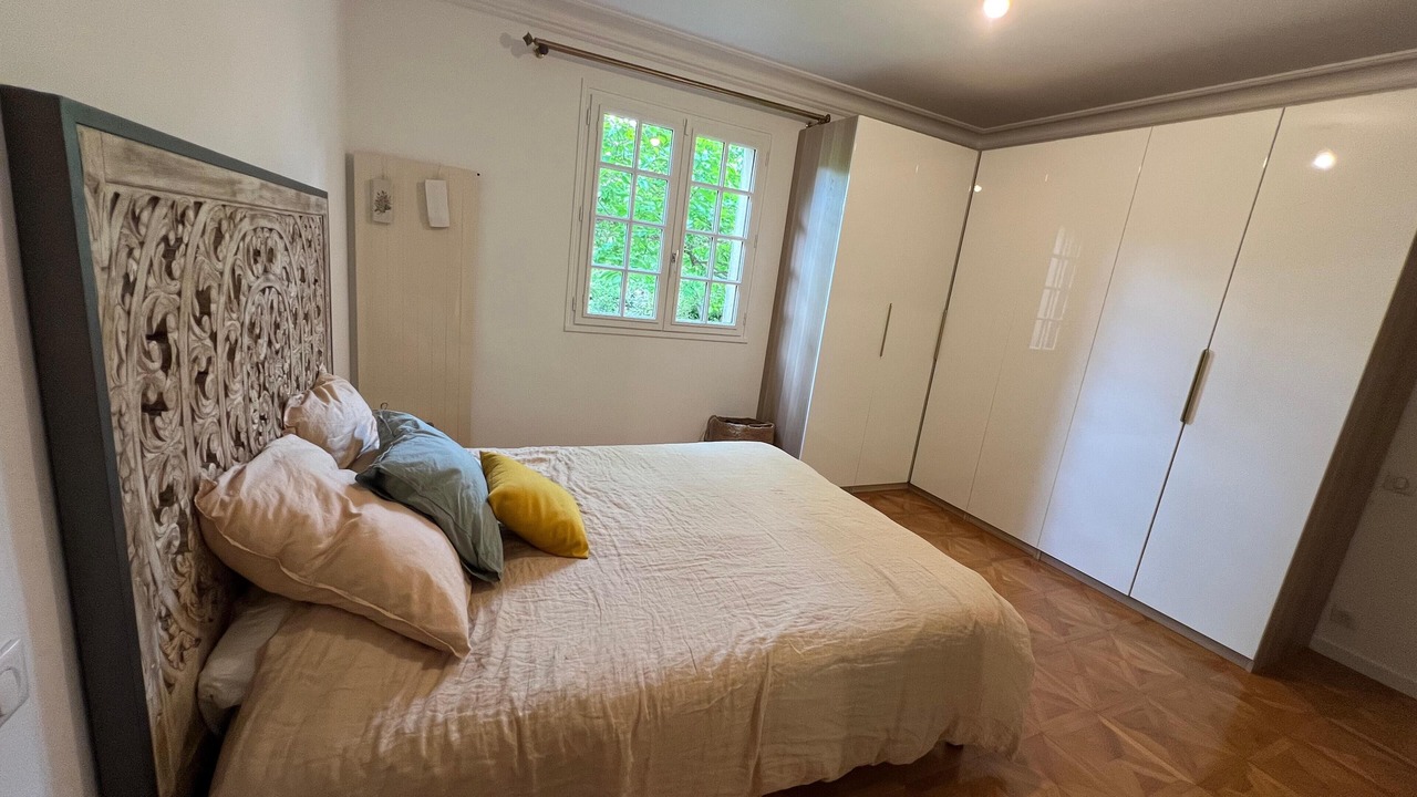 Photo of Bedroom in L'Hay-les-Roses