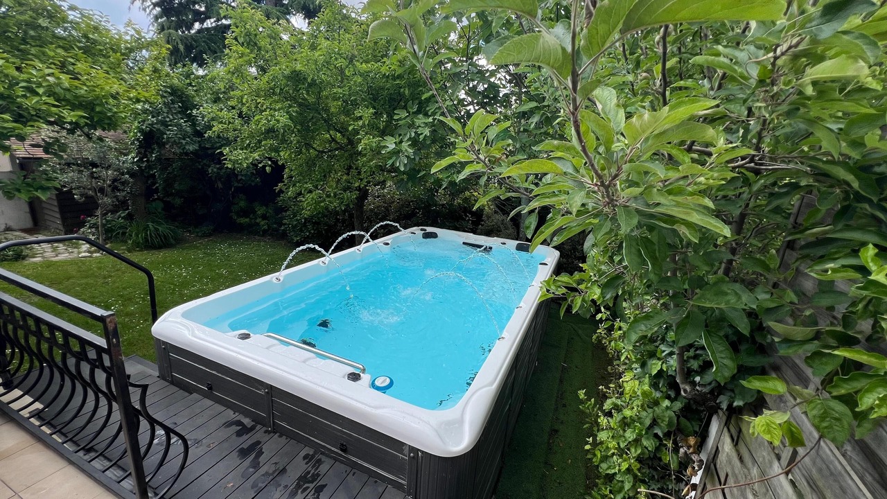 Photo of Outdoor in L'Hay-les-Roses