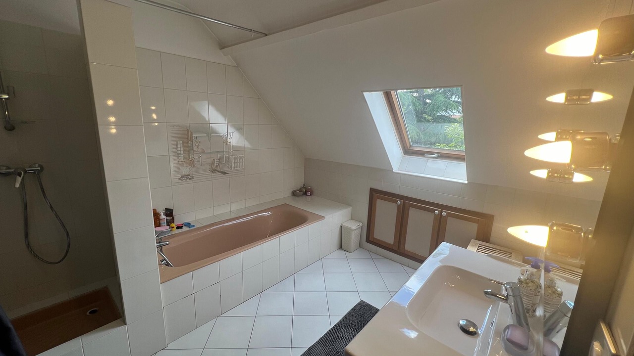 Photo of Bathroom in L'Hay-les-Roses