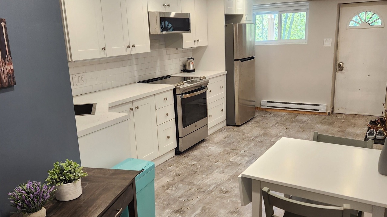 Photo of Kitchen in Lake of Bays