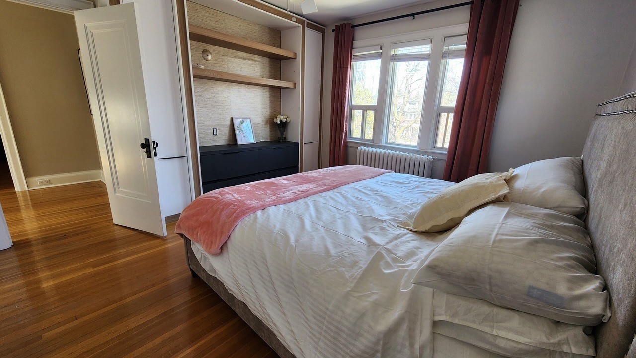 Photo of Bedroom in Lawrence Park