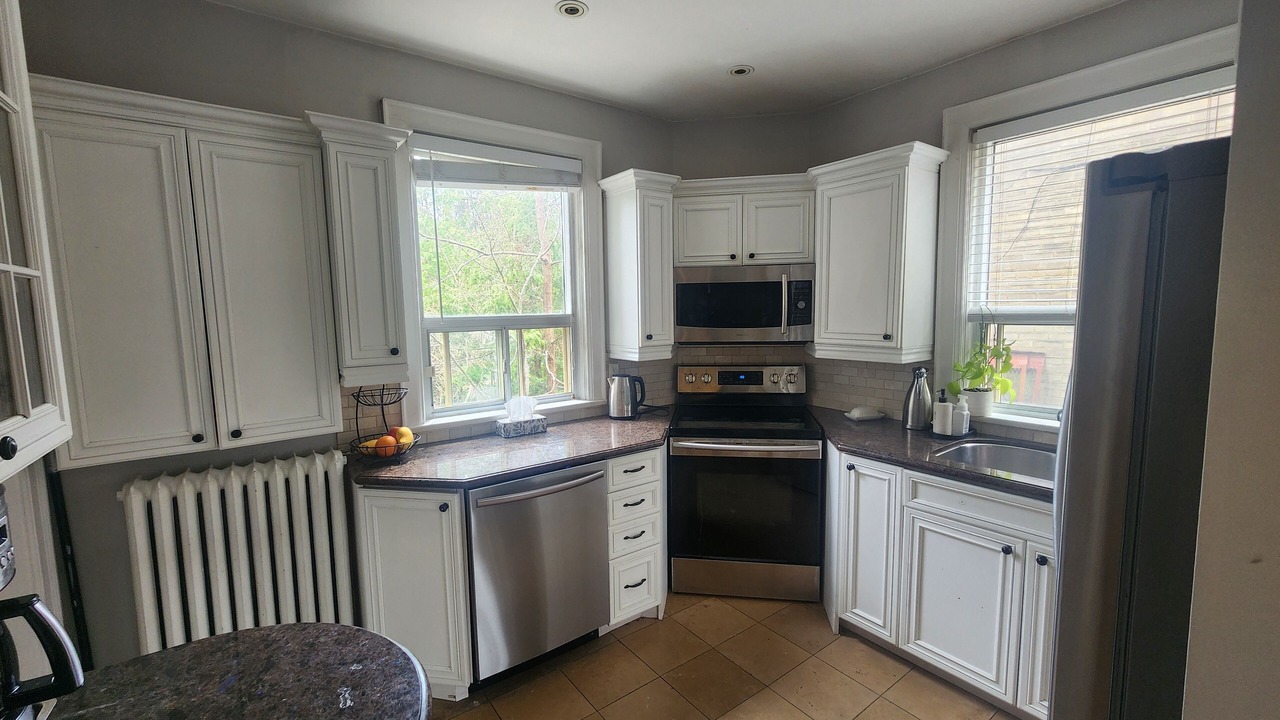 Photo of Kitchen in Lawrence Park