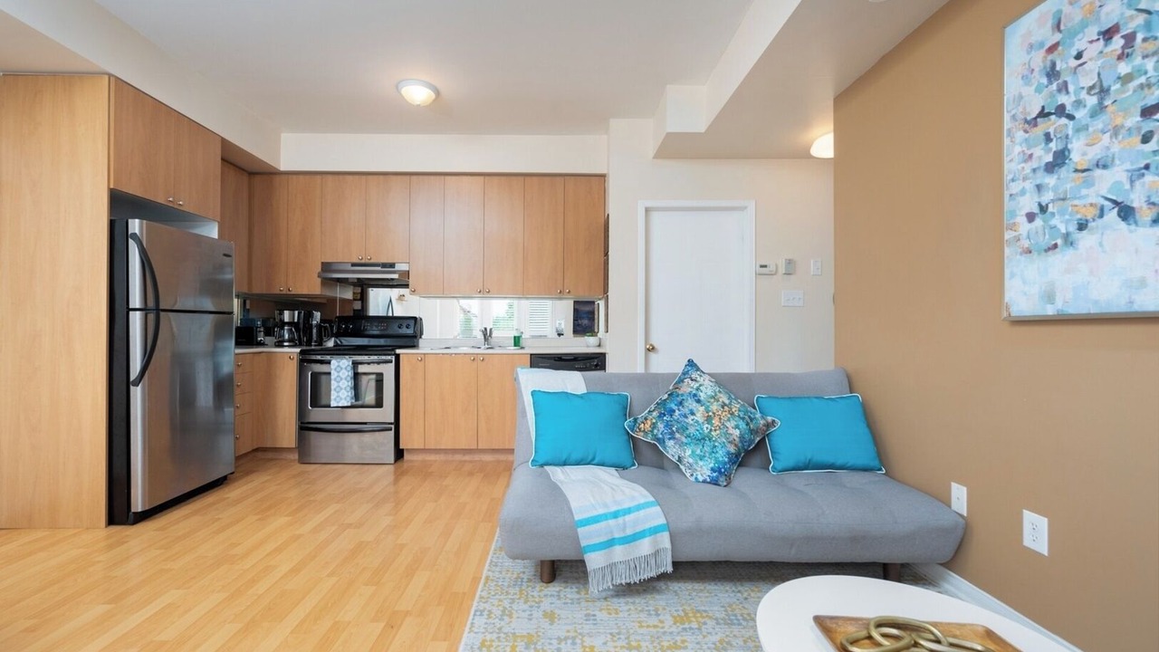 Photo of Livingroom in Churchill Meadows