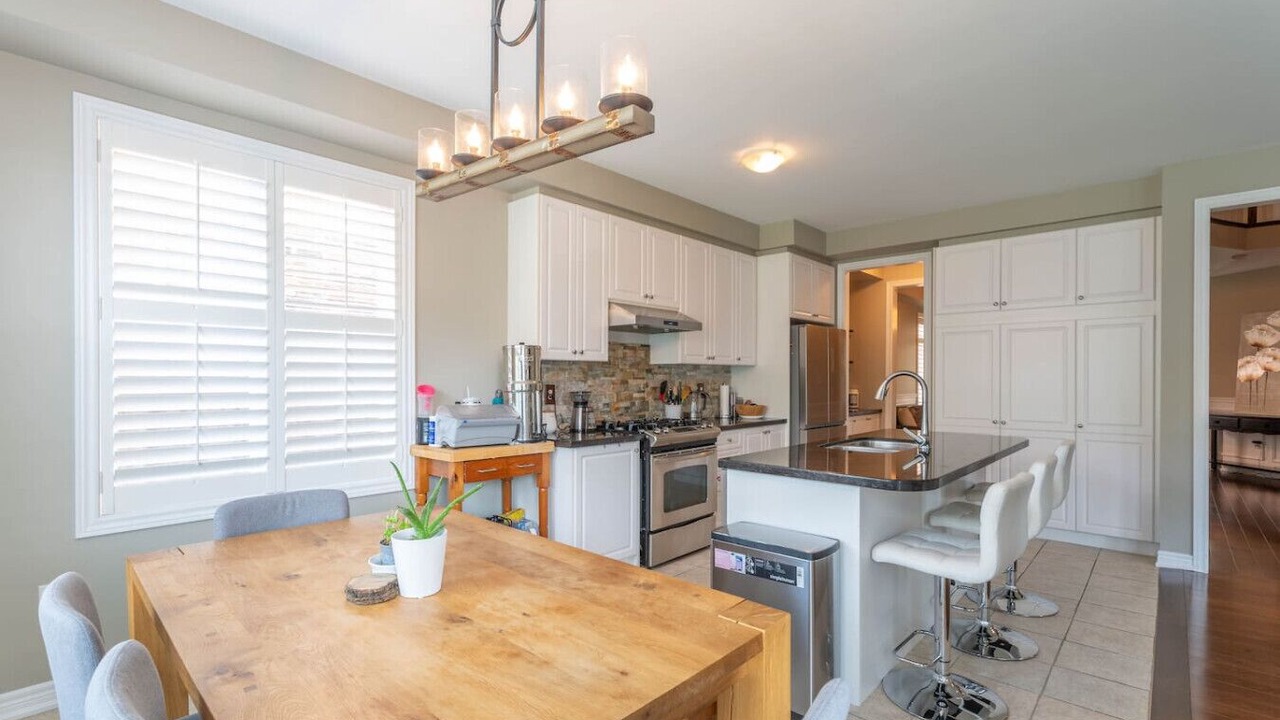 Photo of Kitchen in Churchill Meadows