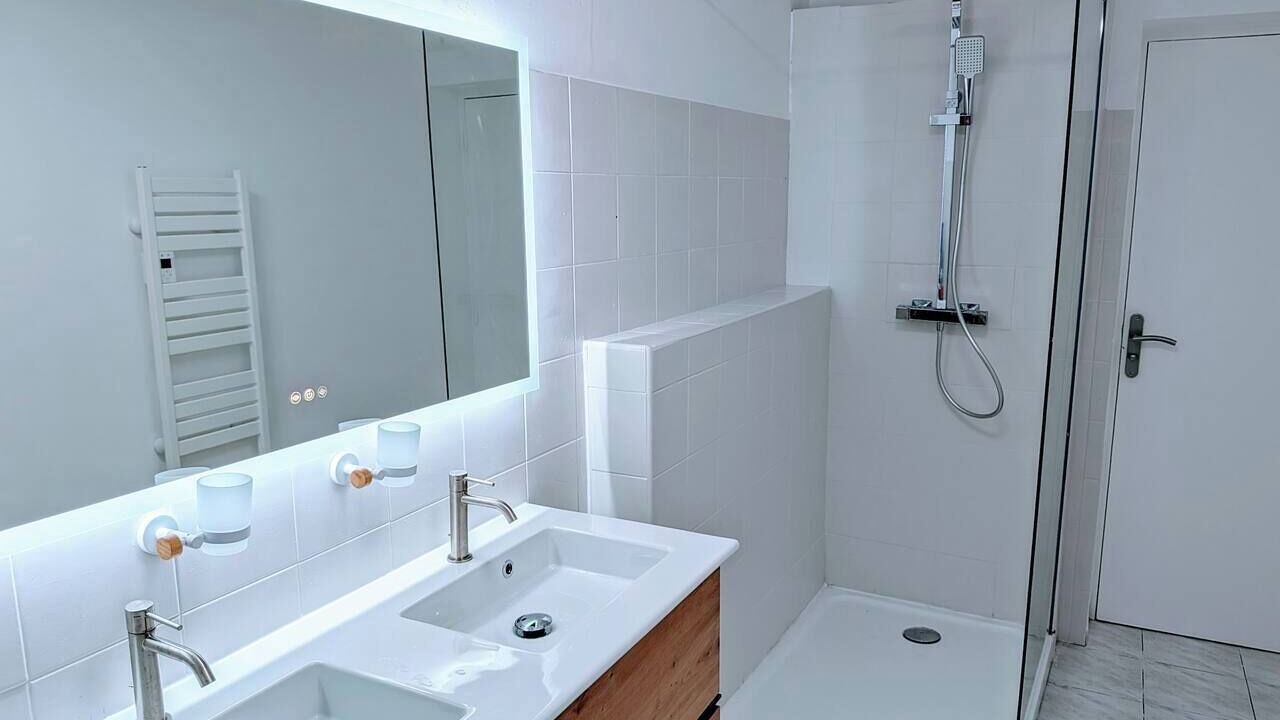Photo of Bathroom in Saint-Denis