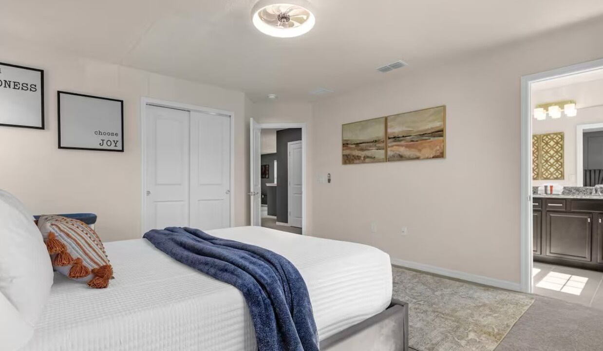 Photo of Bedroom in Tuscan Hills