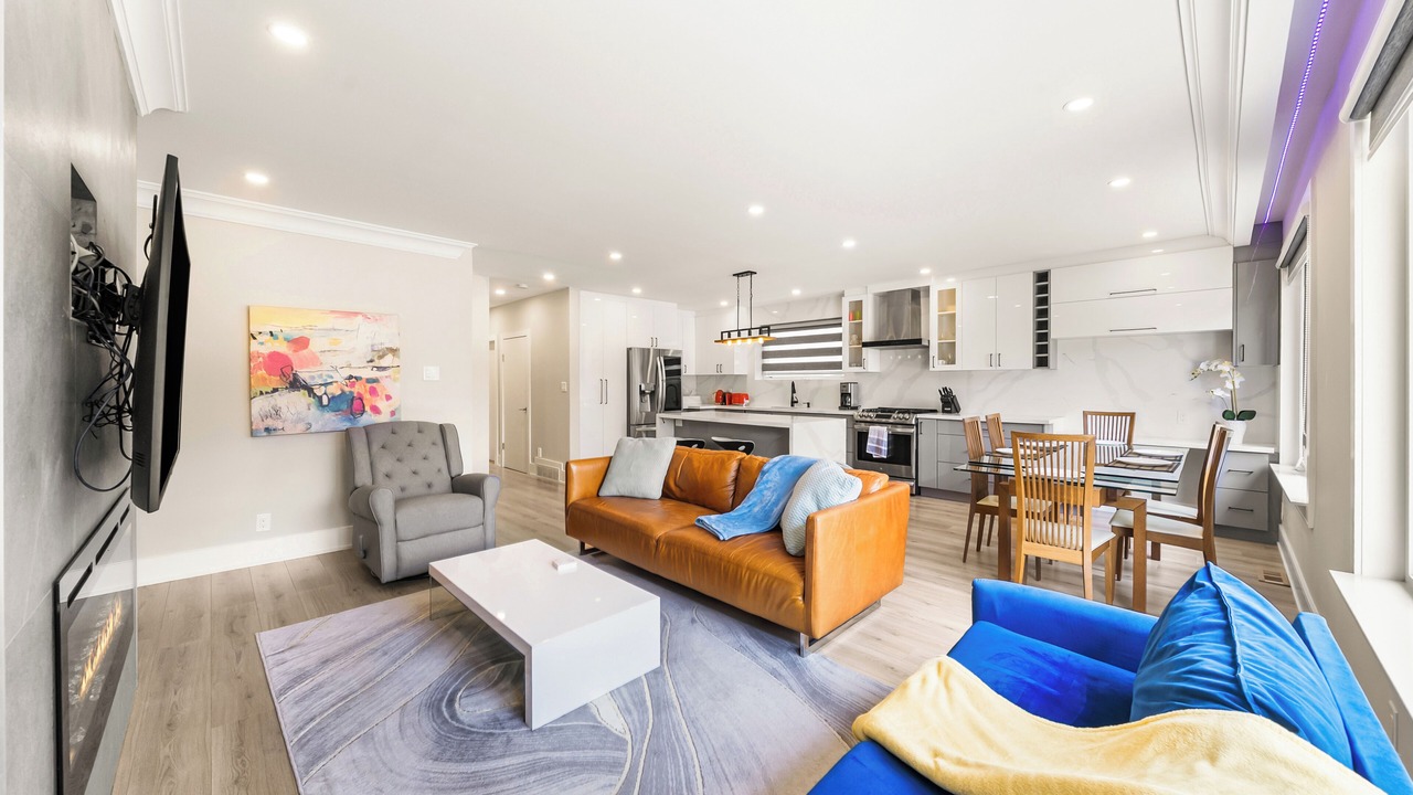 Photo of Livingroom in Newtonbrook