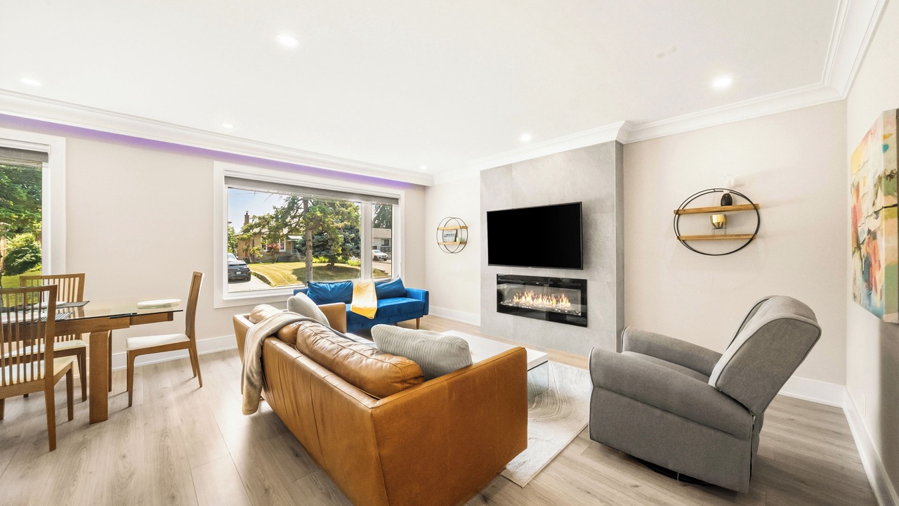 Photo of Livingroom in Newtonbrook