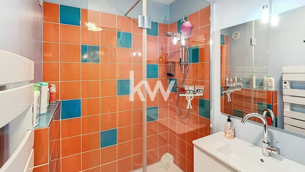 Photo of Bathroom in Parc-de-Montsouris