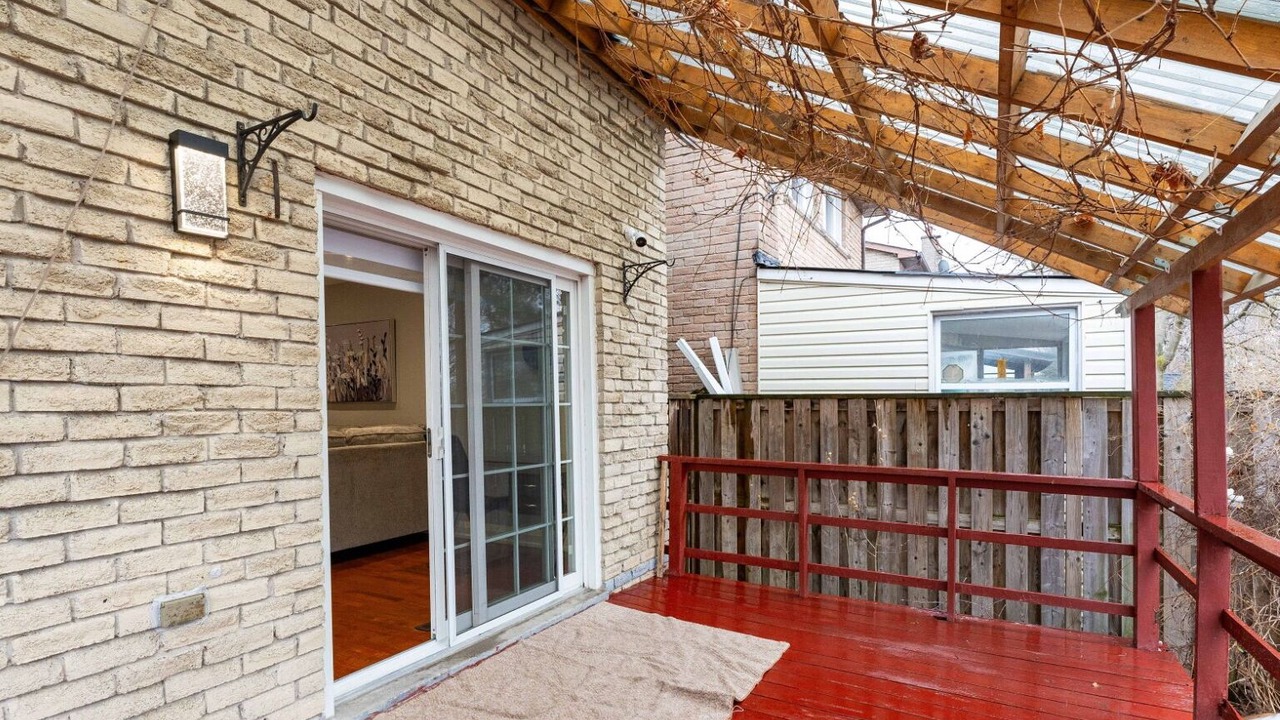Photo of Patio Balcony in Markham