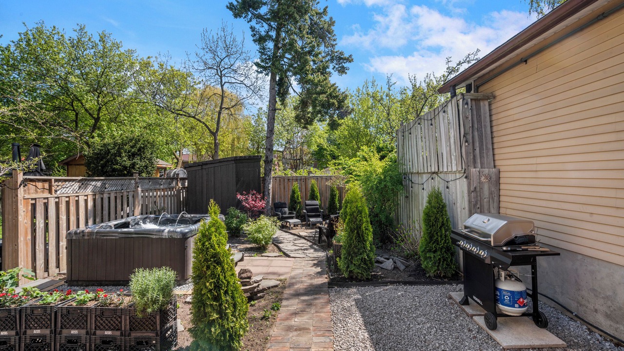 Photo of Patio Balcony in Upper Beaches