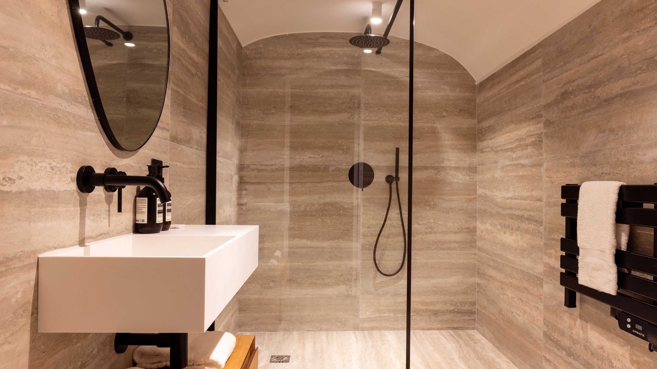 Photo of Bathroom in 17th Arrondissement