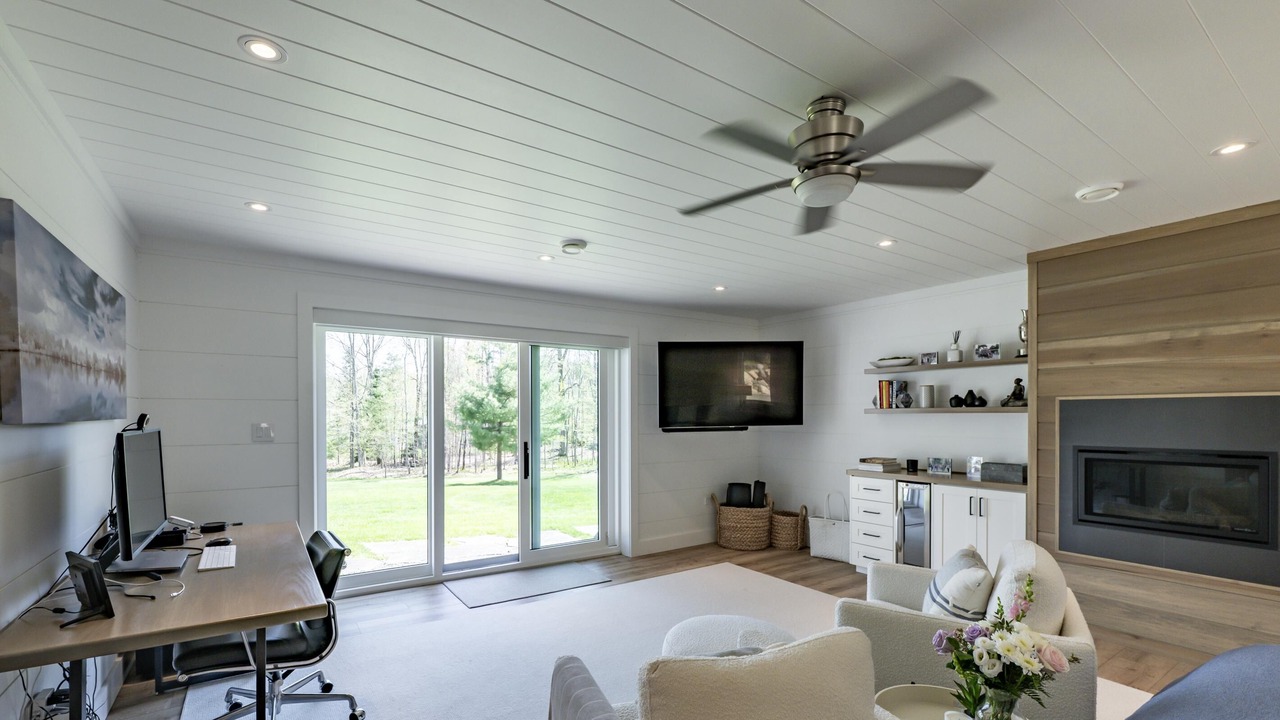 Photo of Livingroom in Muskoka Lakes