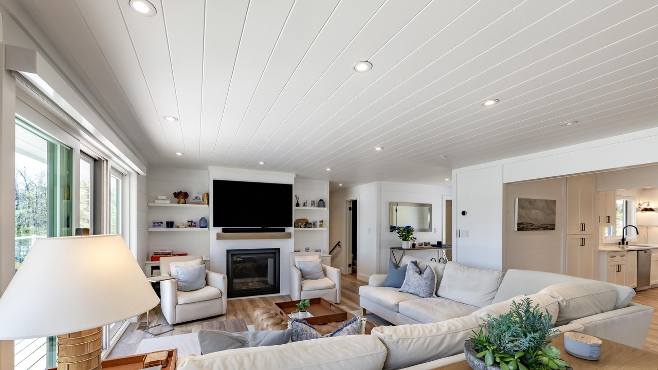 Photo of Livingroom in Muskoka Lakes