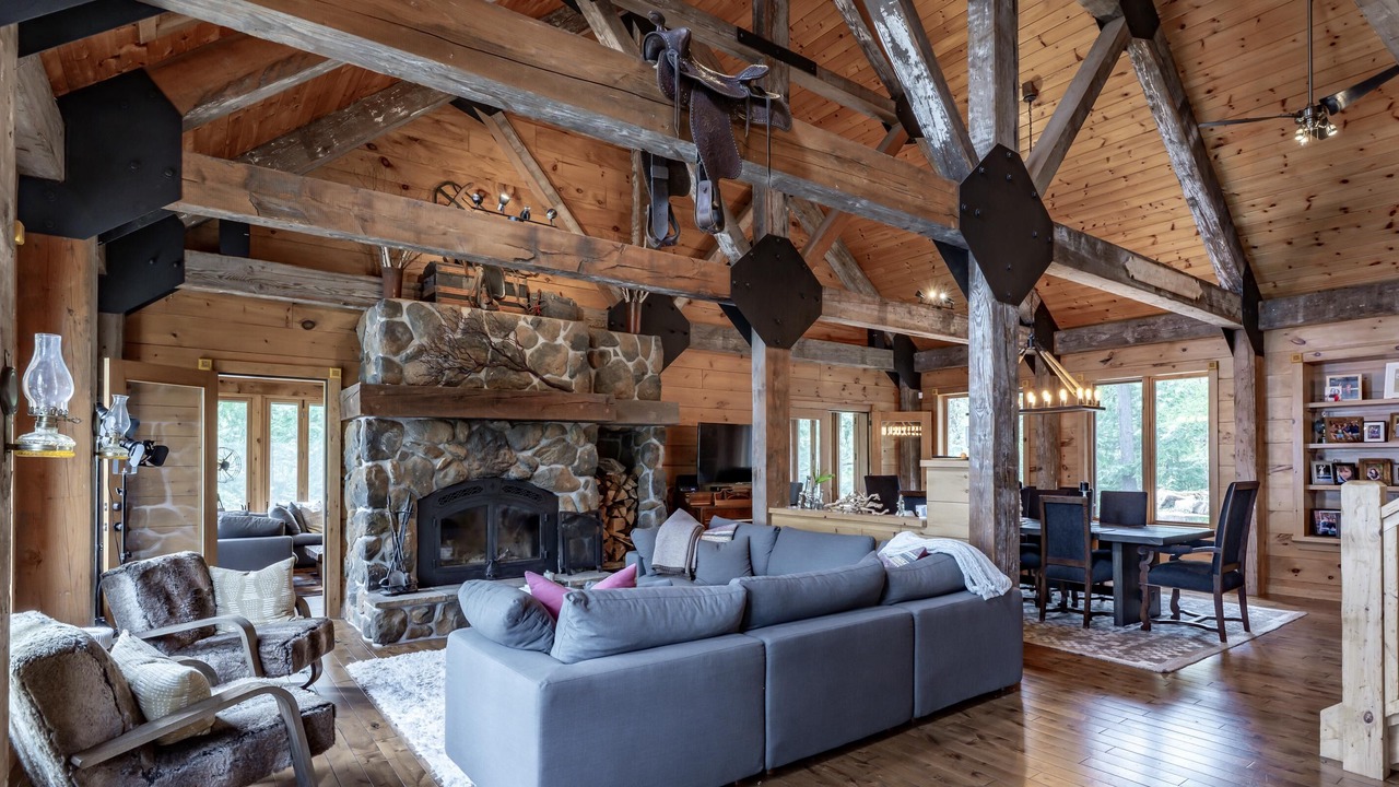 Photo of Livingroom in Muskoka Lakes