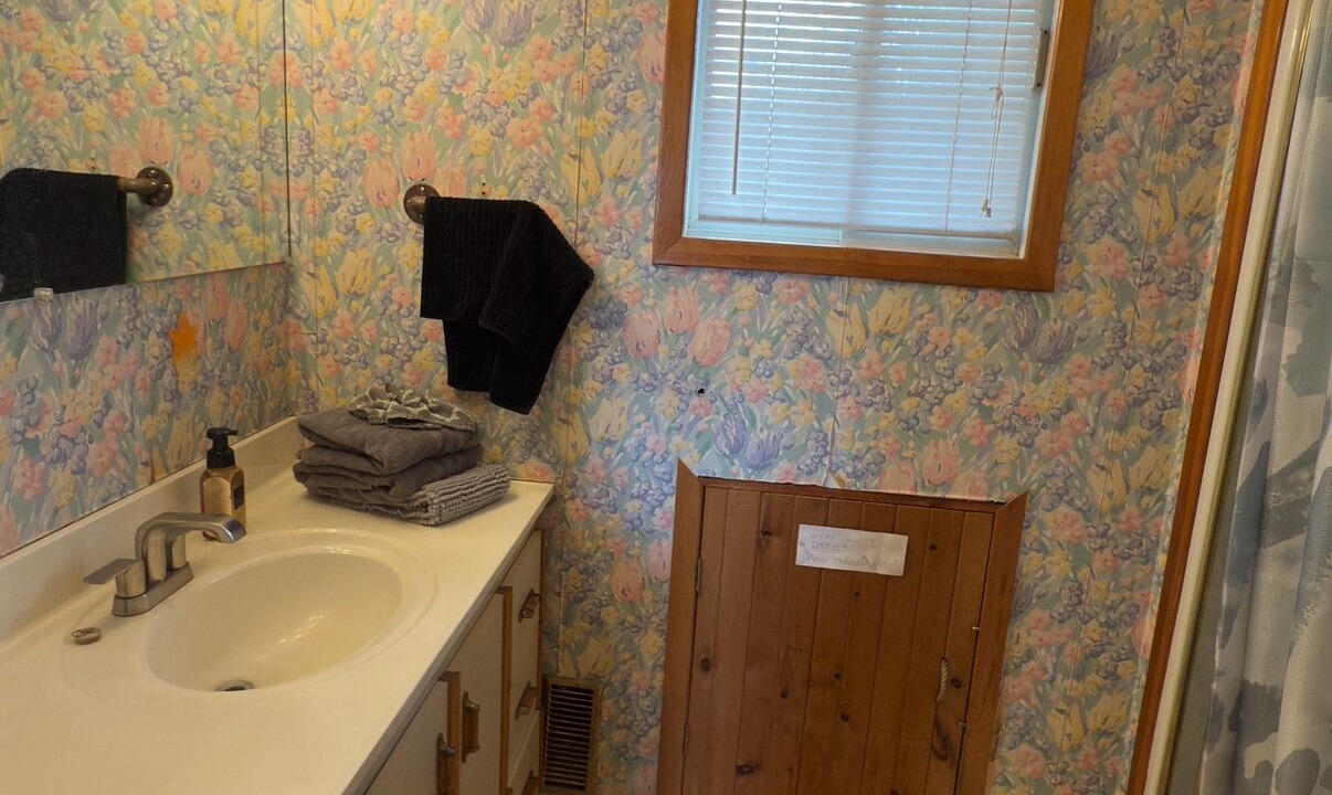 Photo of Bathroom in Port Franks