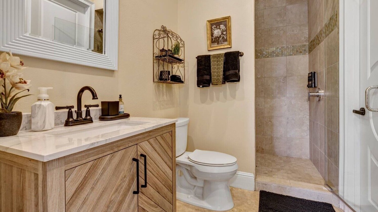 Photo of Bathroom in College Park
