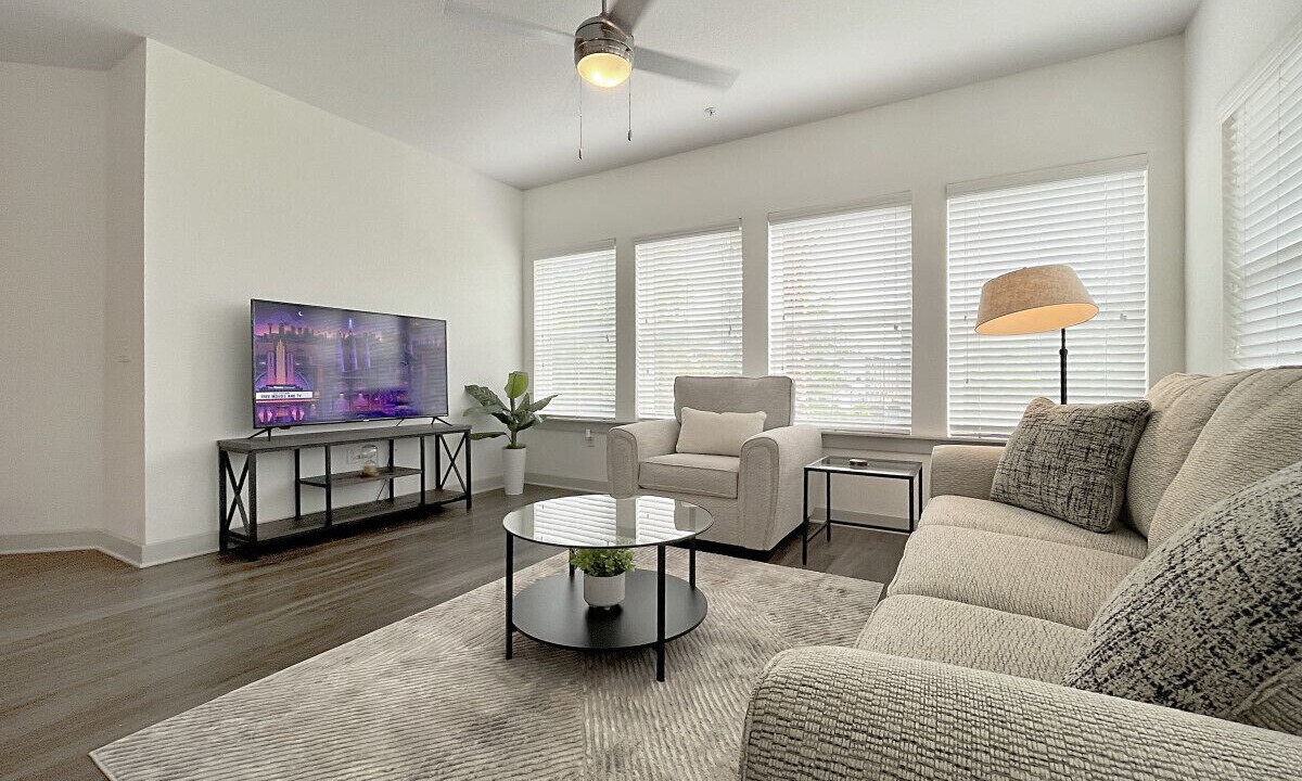 Photo of Livingroom in Carver City - Lincoln Gardens