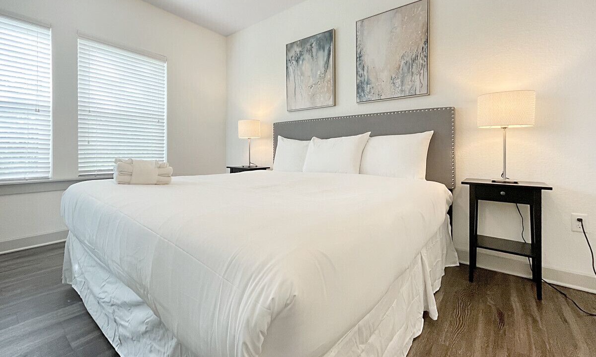 Photo of Bedroom in Carver City - Lincoln Gardens