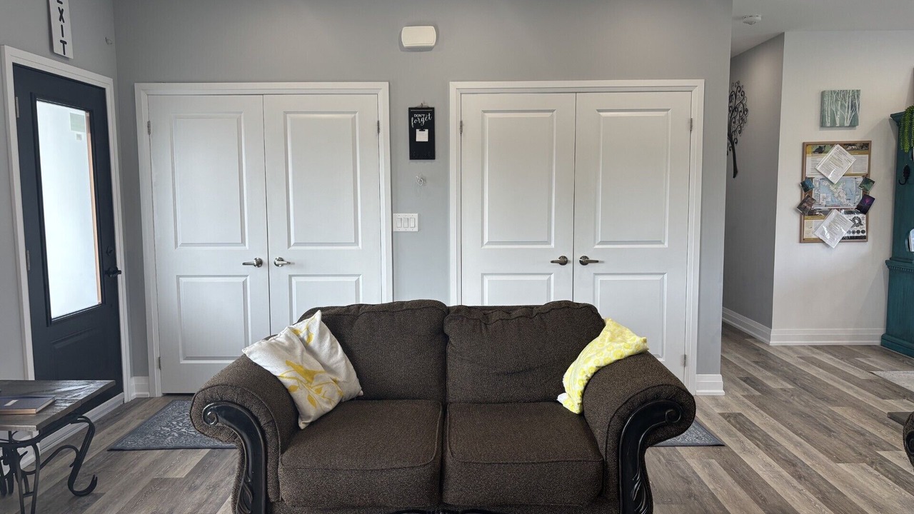 Photo of Livingroom in Miller Lake