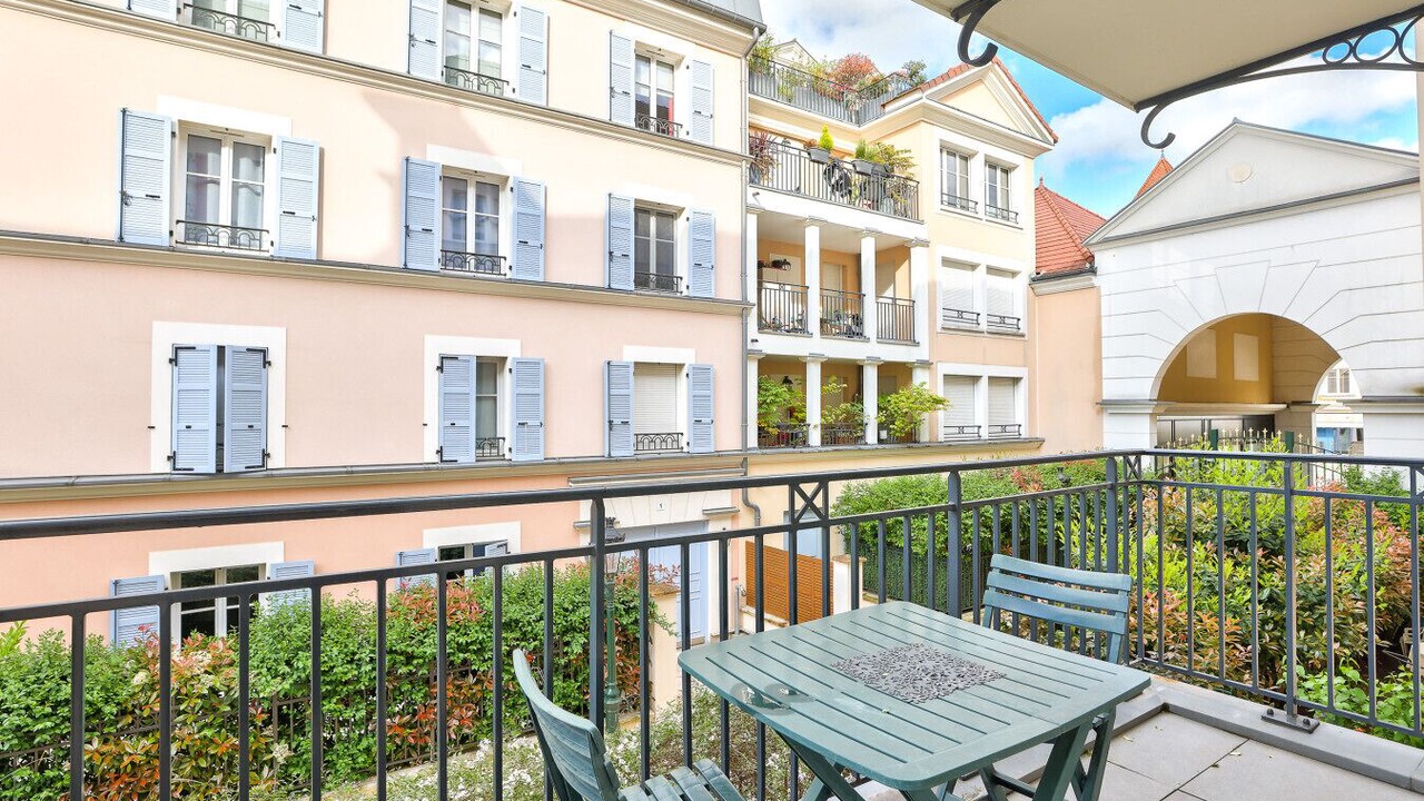 Photo of Outdoor in Puteaux