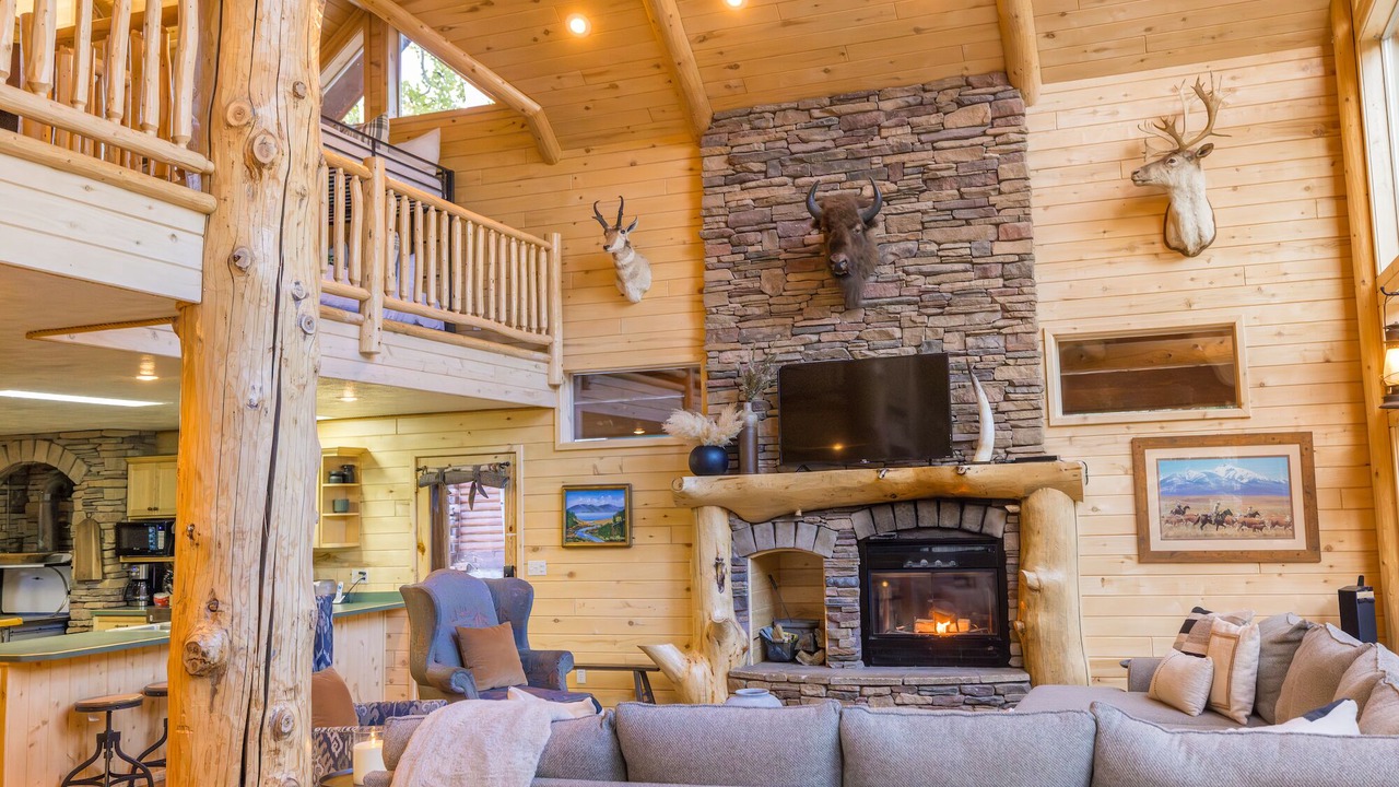 Photo of Livingroom in Mammoth Creek