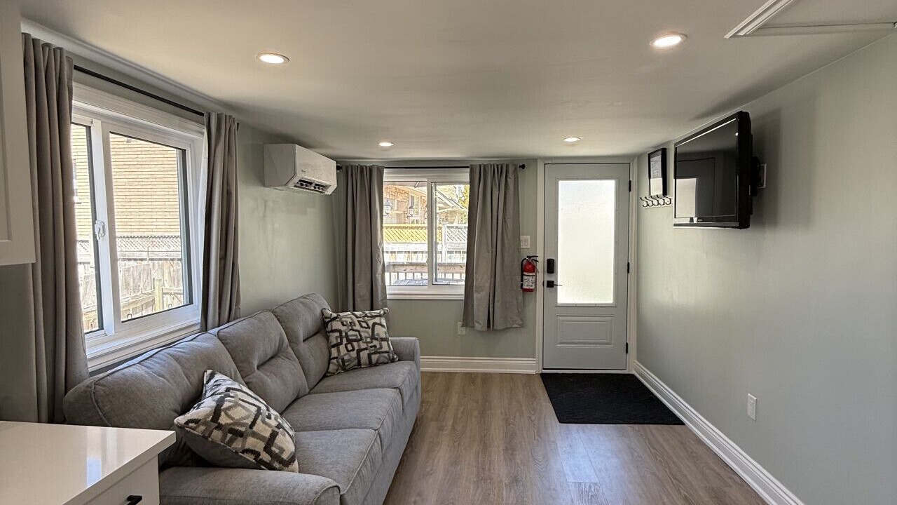 Photo of Livingroom in Wasaga Beach