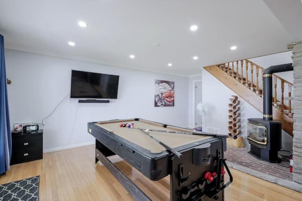 Photo of Bedroom in Deseronto