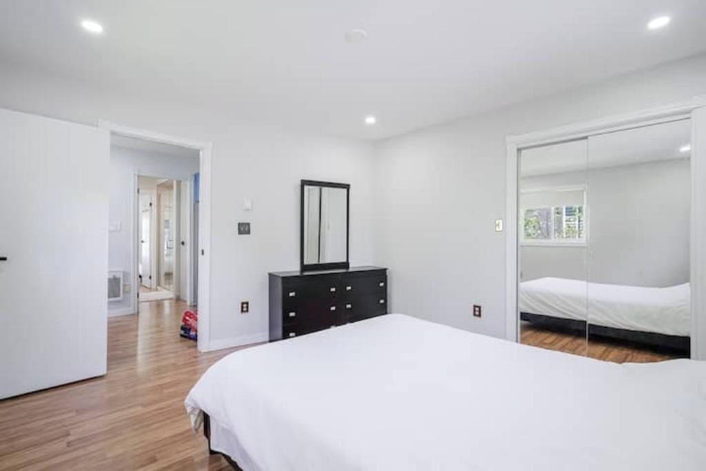 Photo of Bedroom in Deseronto