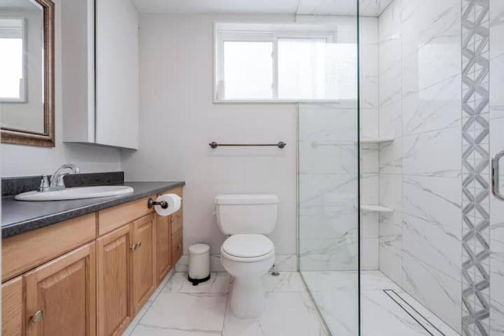 Photo of Bathroom in Deseronto