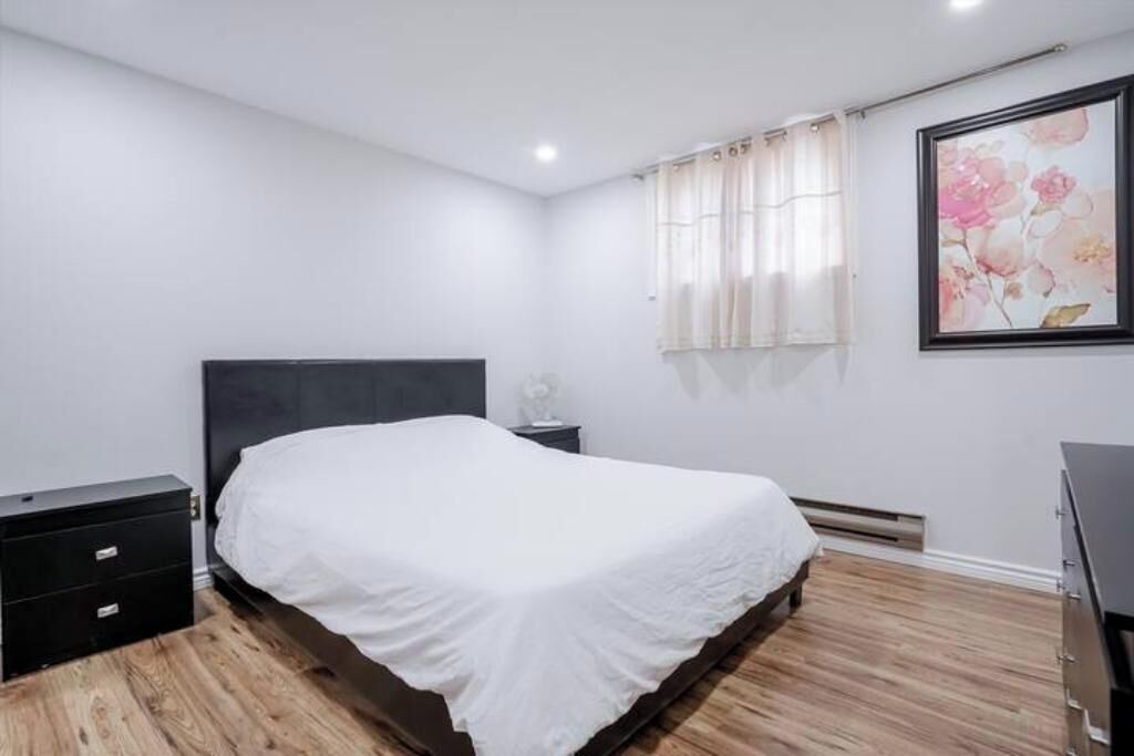 Photo of Bedroom in Deseronto