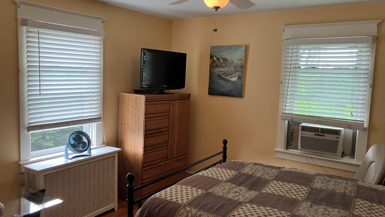 Photo of Bedroom in Manoa