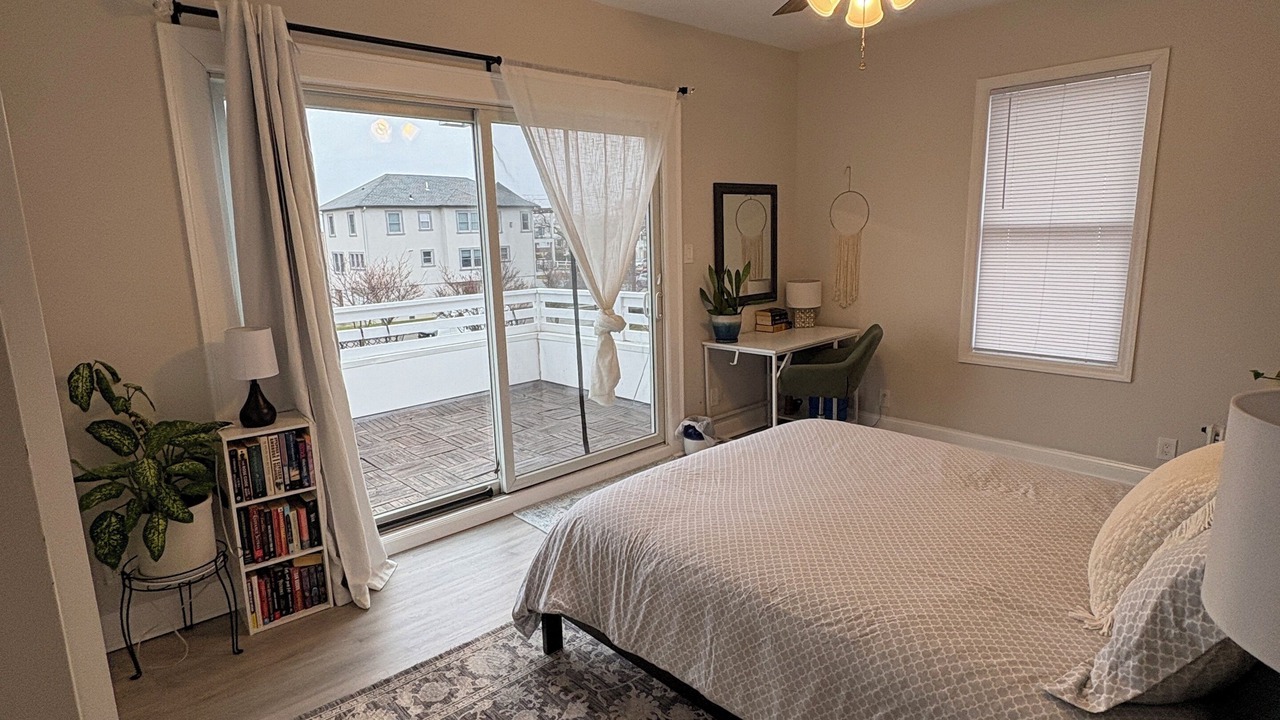 Photo of Bedroom in Long Beach