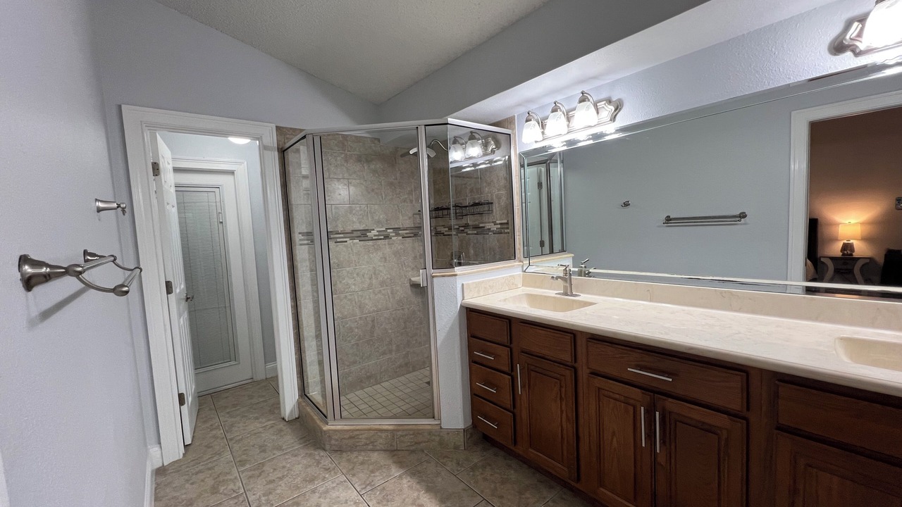 Photo of Bathroom in Fairvilla