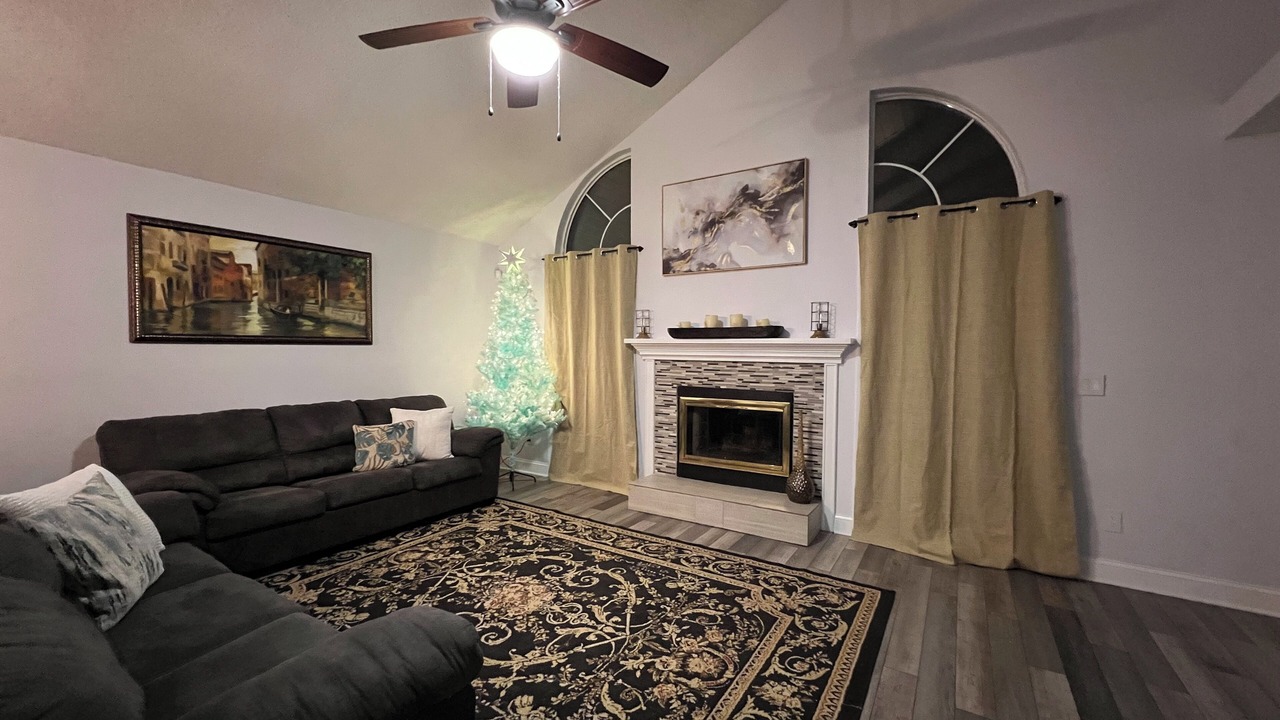 Photo of Livingroom in Fairvilla