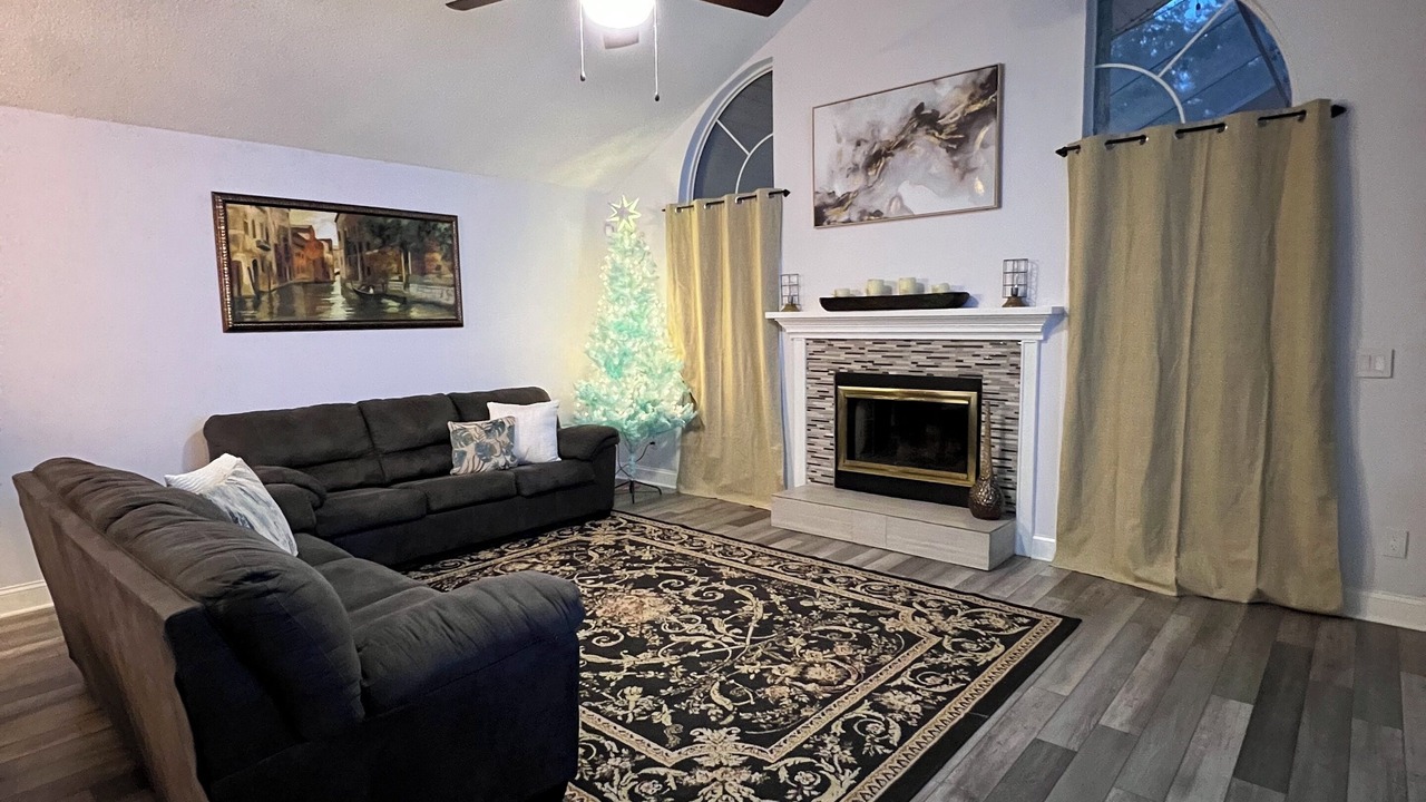 Photo of Livingroom in Fairvilla