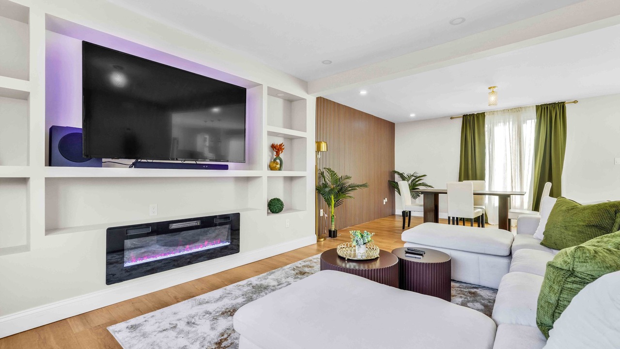 Photo of Livingroom in Wyandanch
